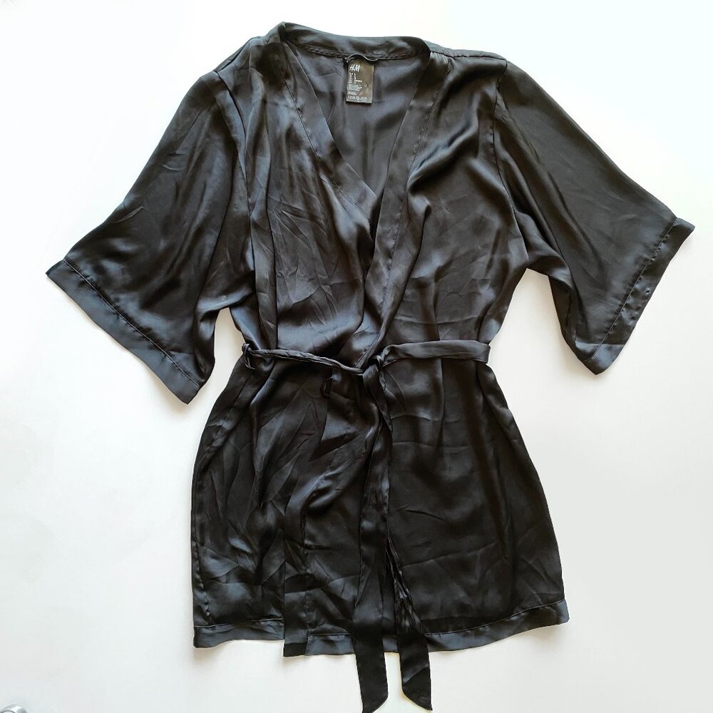 H&M Robe Black Satin Size L Tie Waist Kimono Loungewear